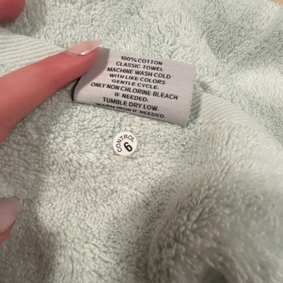 NWT QUINCE Turkish Classic Hand Towel (Set of 2) Mist 3278 - Picture 7 of 8